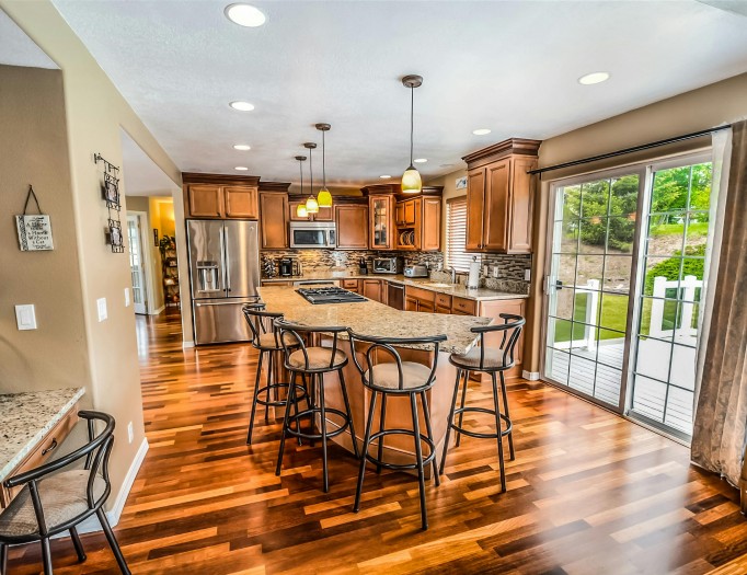 Londony, Centrum 148 m², plot 588 m²